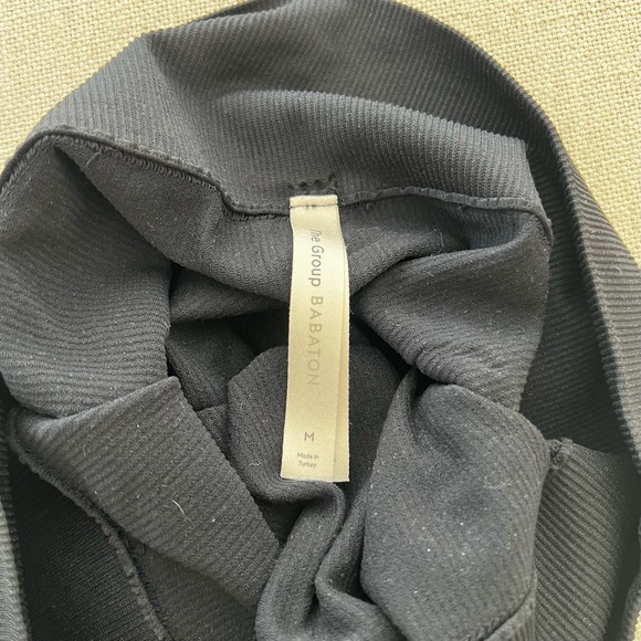 ARITZIA The Group by Babaton Silhouette Seamless Short - Picture 7 of 9